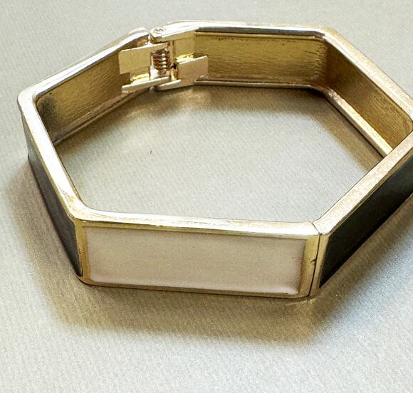 None Jewelry - Vintage Black White Enamel Hinged Bangle Bracelet Gold Tone Geometric 1/2" B088
